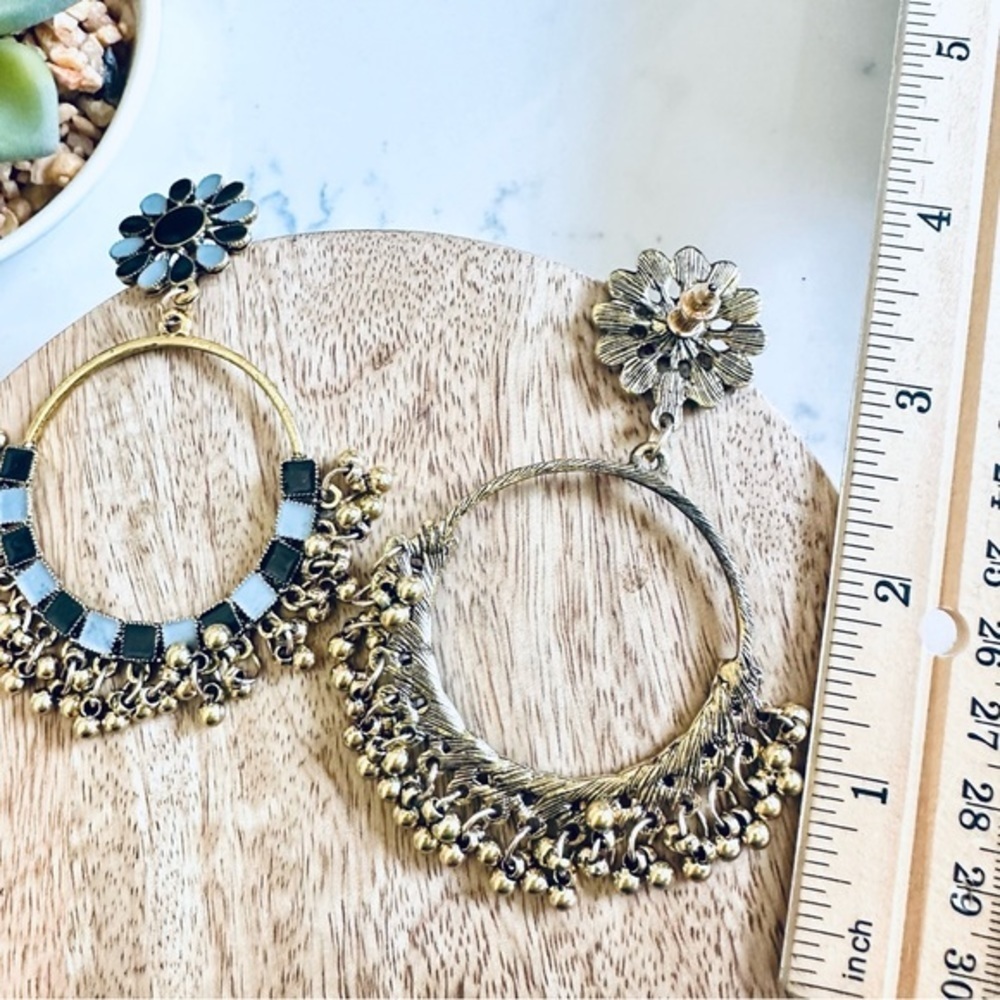 2/$30🌵 Gray Floral Gold Hoop Flower Tassel Beads Dangle Earrings NEW Bollywood - Picture 5 of 6